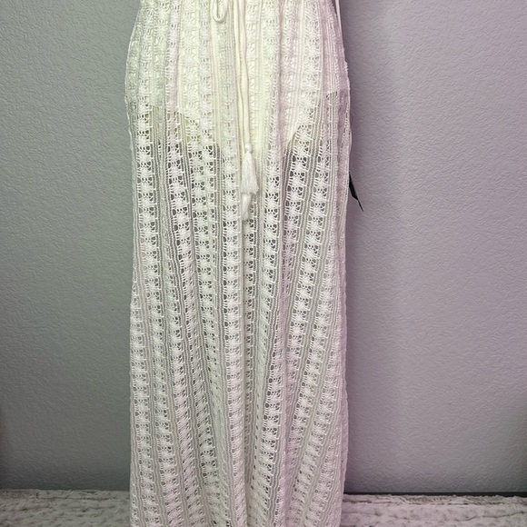 Lulu’s Destination Summer Ivory Crochet Halter Maxi Bodysuit Dress Medium - Picture 4 of 16